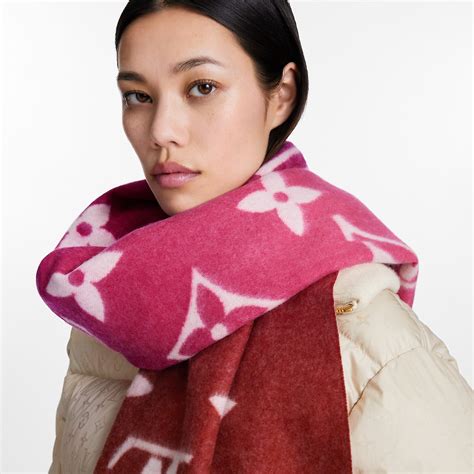 louis vuitton rekyavik shawl cashmere red|Reykjavik Scarf .